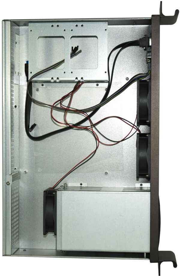 Boîtier Rack 19" 2U profondeur 28cm 3 baies 3,5"